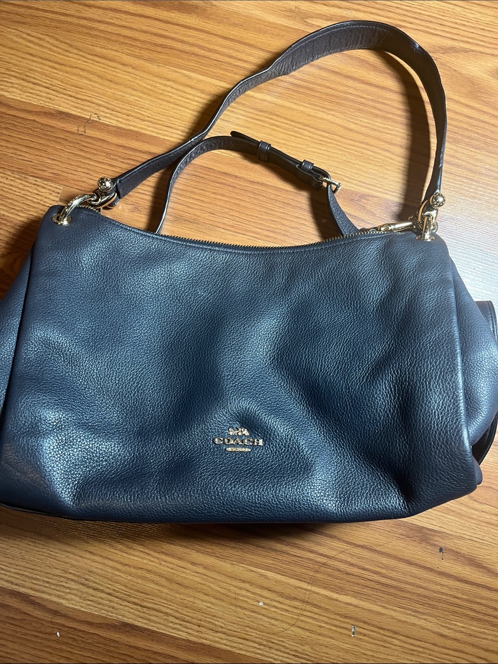 Coach Navy/black Pebbled Leather Shoulder Bag with Gold Hardware